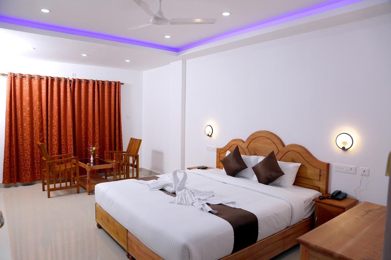 Spice Inn Kumily Екстериор снимка
